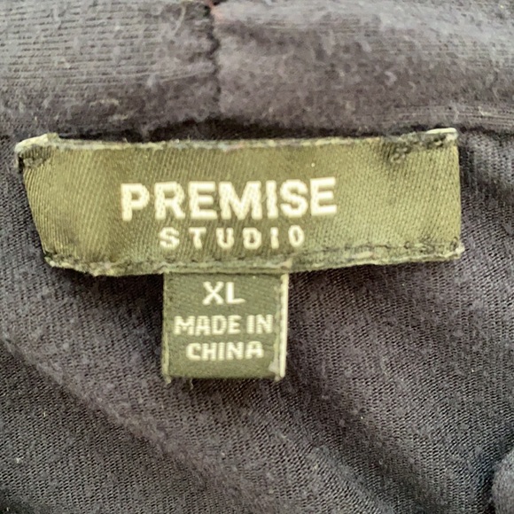 Premise Studio navy blue top - Picture 5 of 6